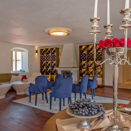 Puteus Palace Heritage Hotel Pucisca Extérieur photo