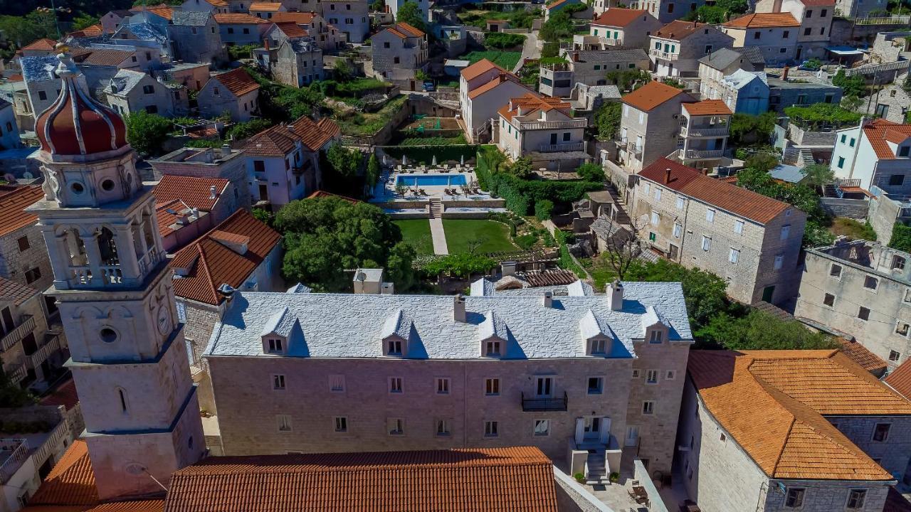Puteus Palace Heritage Hotel Pucisca Extérieur photo
