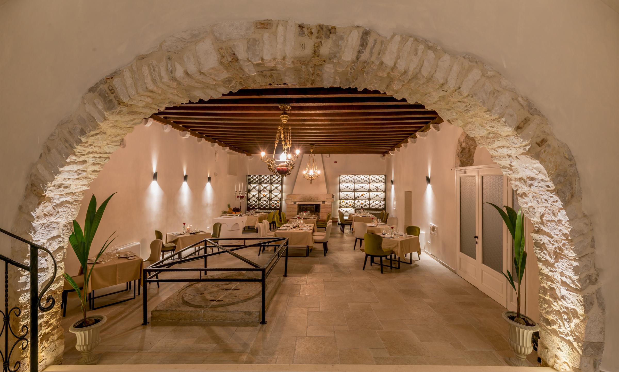 Puteus Palace Heritage Hotel Pucisca Extérieur photo