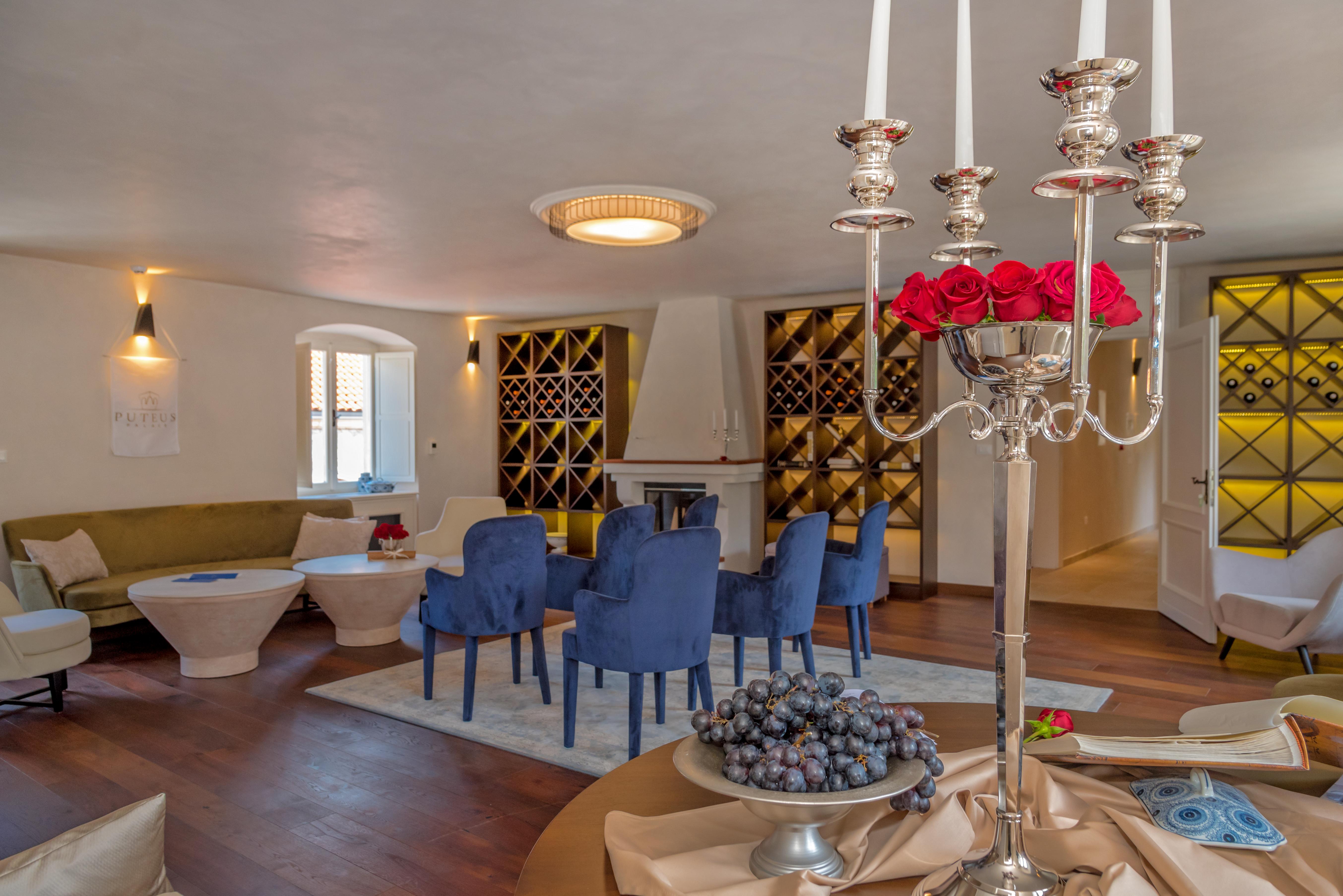 Puteus Palace Heritage Hotel Pucisca Extérieur photo